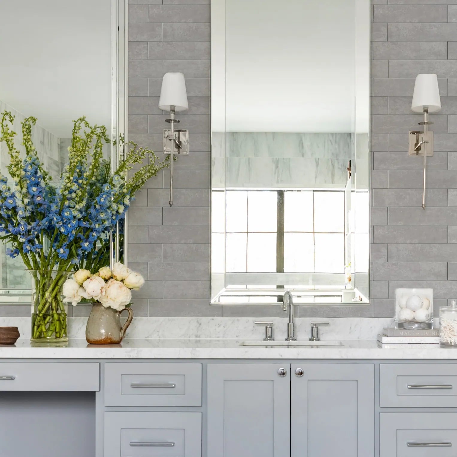 Crédence autocollante en carreaux de métro allongés COLAMO, gris argenté