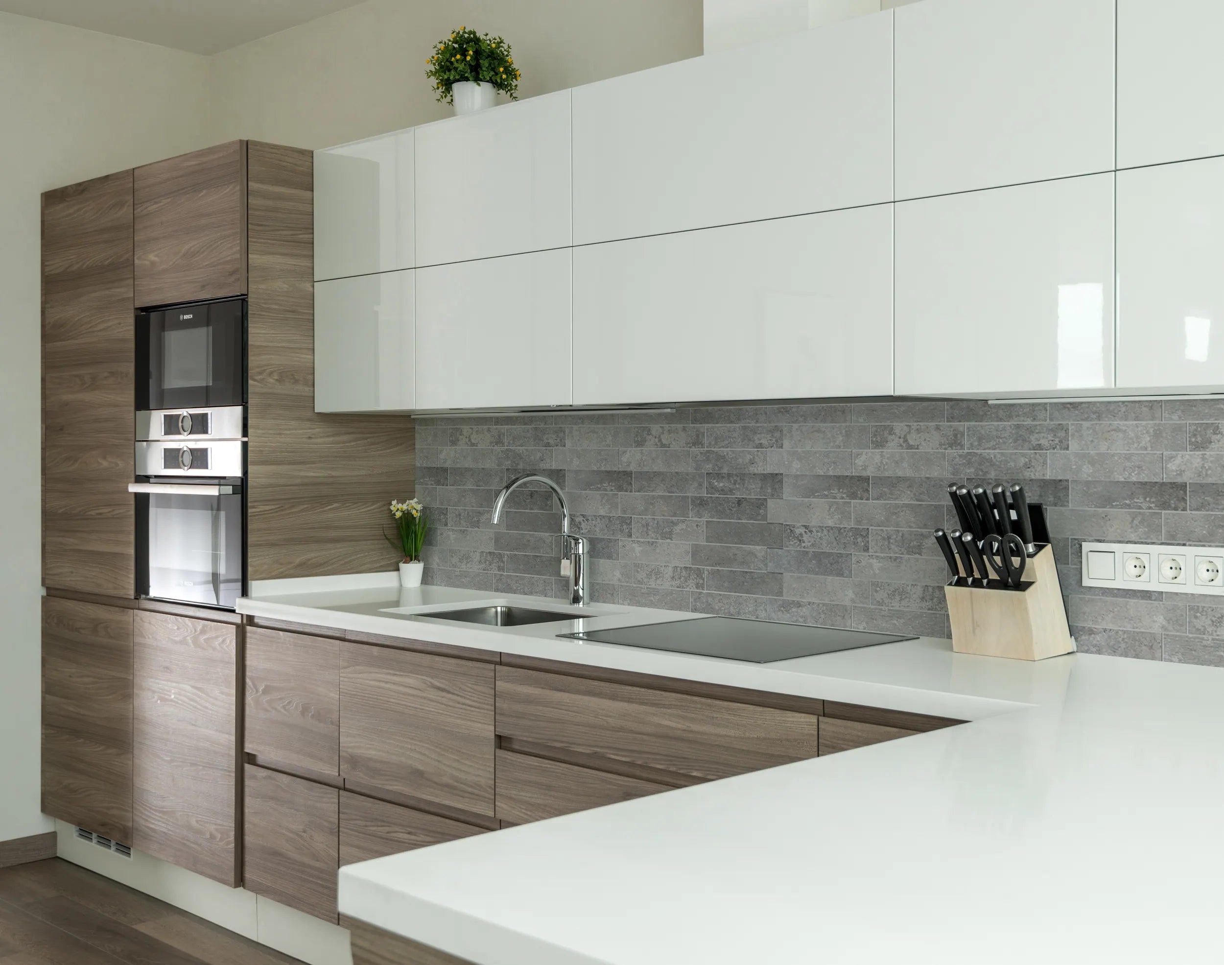 COLAMO Elongated Subway Tiles Peel & Stick Backsplash, Black Onyx
