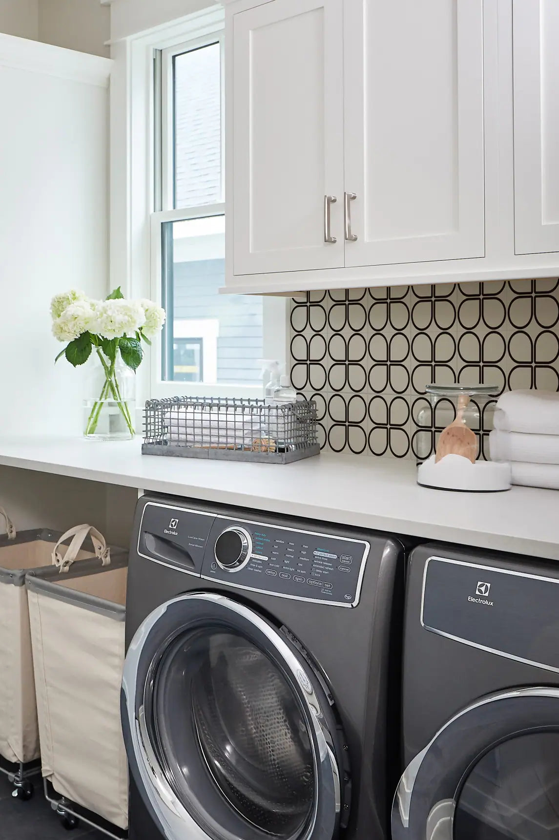 COLAMO Peel and Stick Rigid Thick Graphic Patterned Tile for Wall Self Adhesive White and Black Backsplash for Kitchen