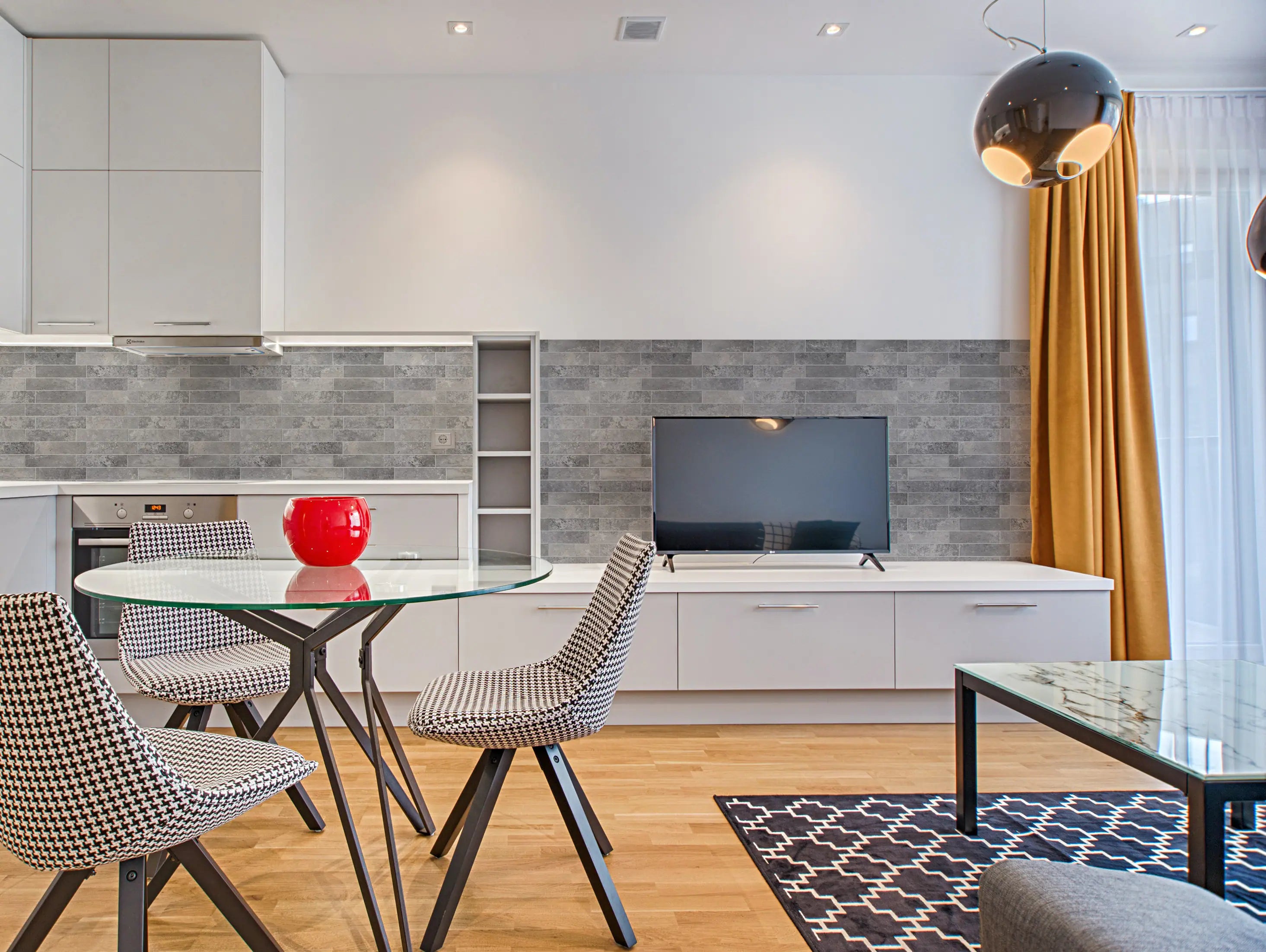 COLAMO Elongated Subway Tiles Peel & Stick Backsplash, Black Onyx