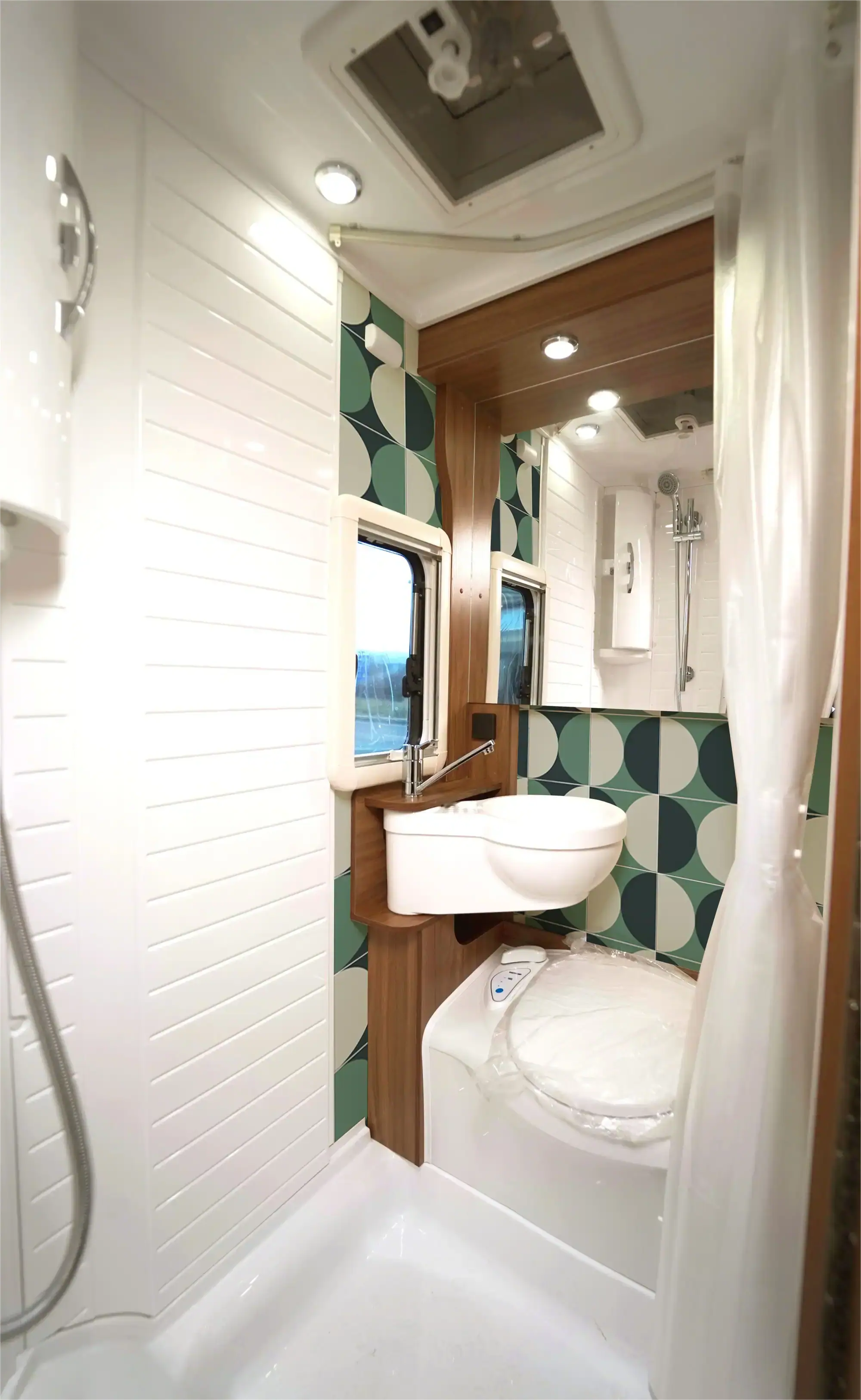 COLAMO Mid-Century Modern Green Geometric Peel and Stick Backsplash - Matte Retro Art Deco Tile