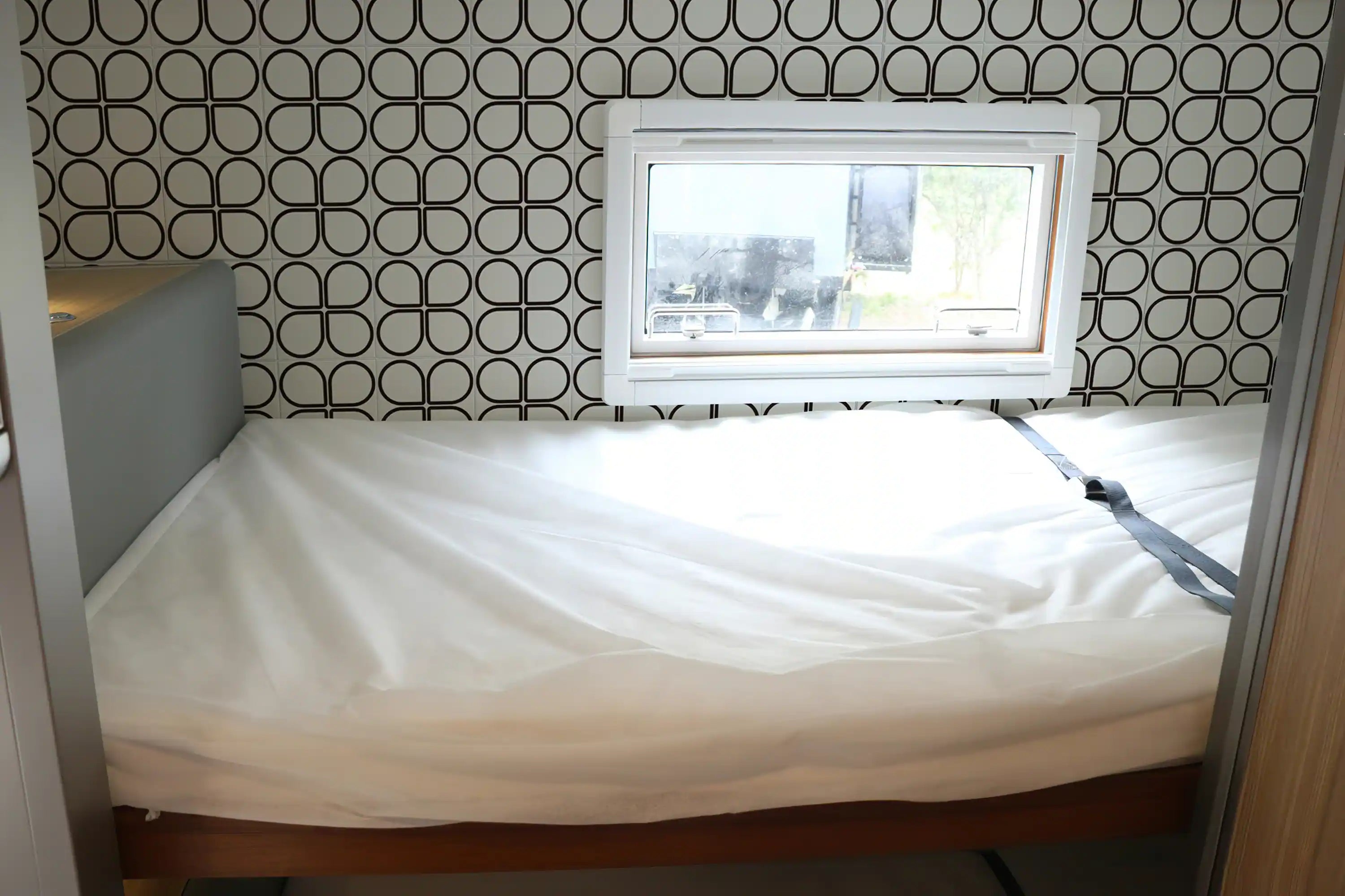 COLAMO Peel and Stick Rigid Thick Graphic Patterned Tile for Wall Self Adhesive White and Black Backsplash for Kitchen