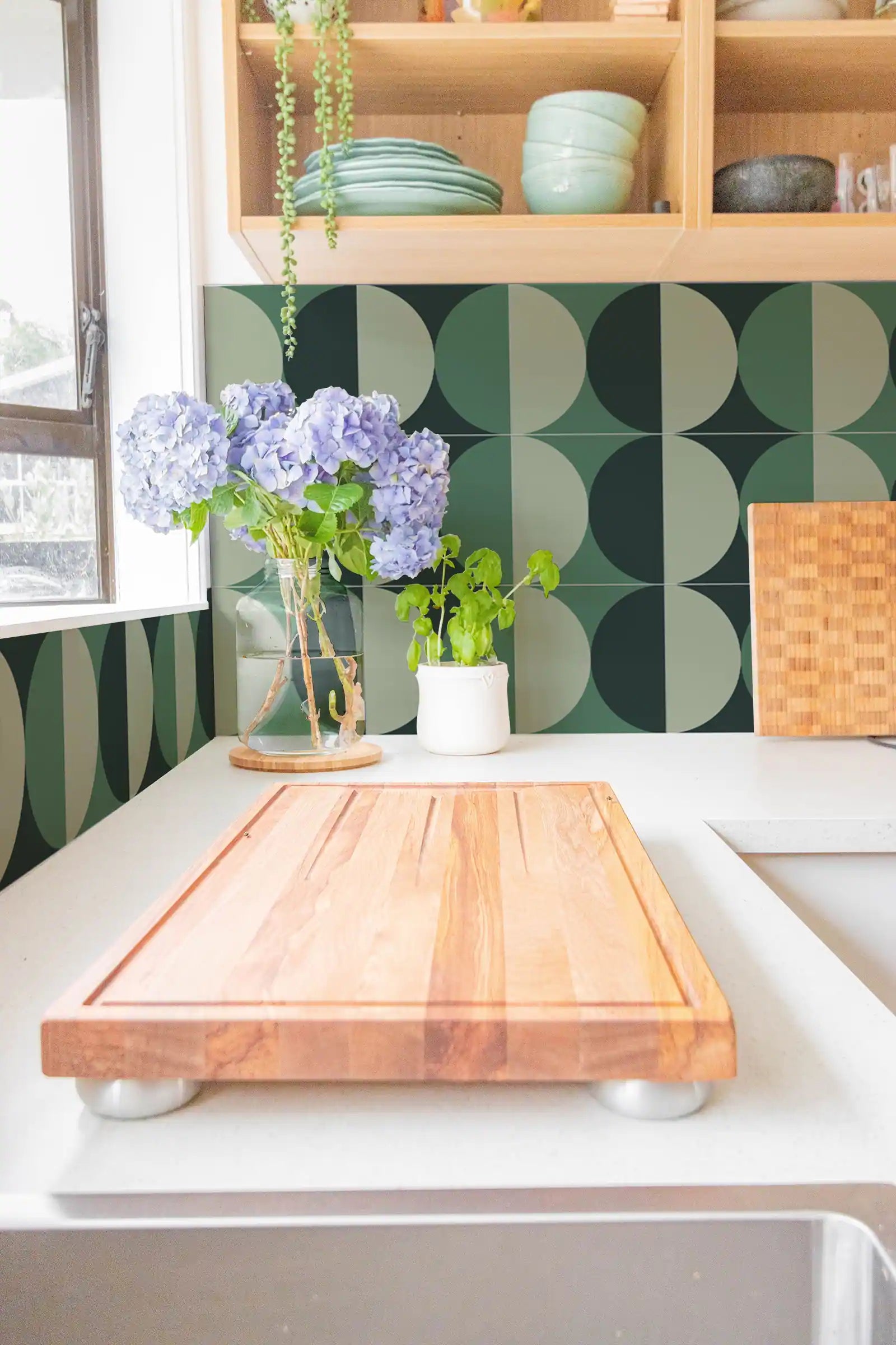 COLAMO Mid-Century Modern Green Geometric Peel and Stick Backsplash - Matte Retro Art Deco Tile