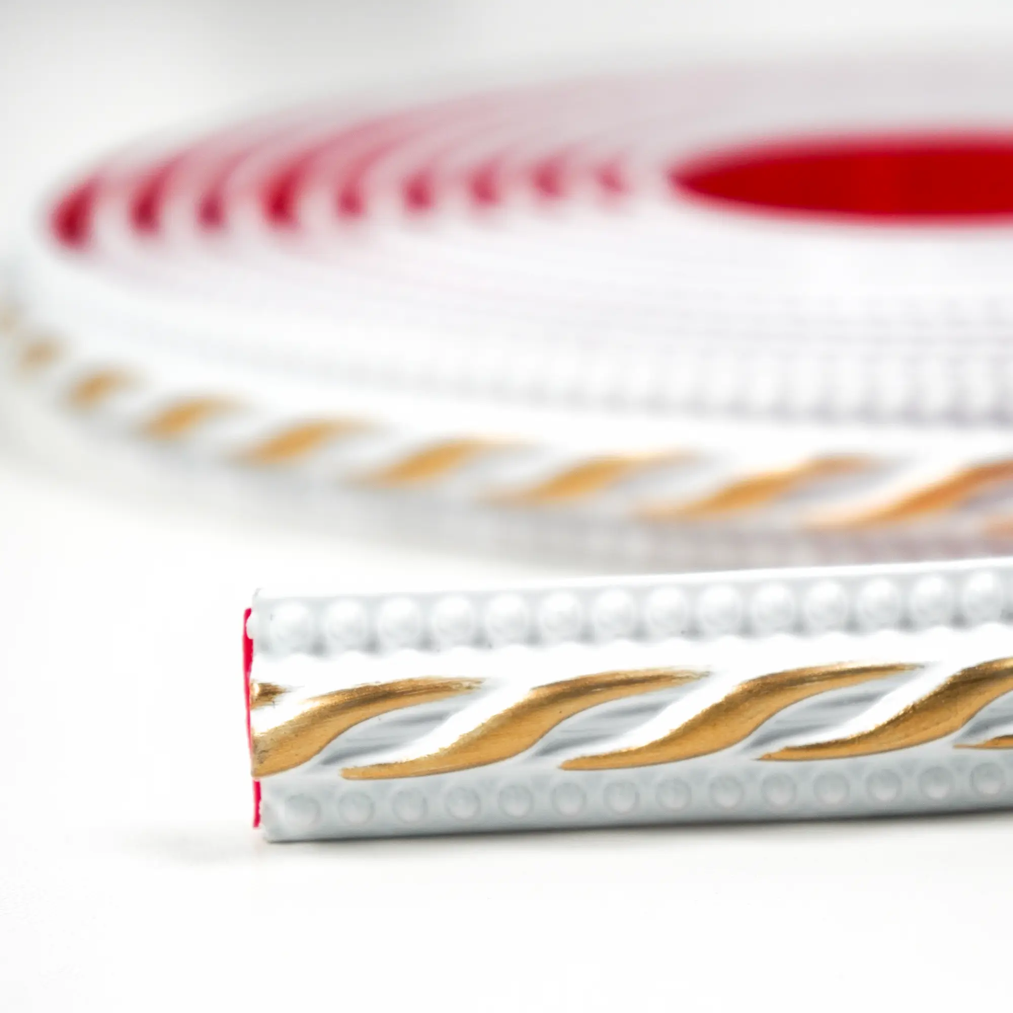 COLAMO Gilded White Molding Trim Adhesive Peel and Stick Baseboard Trim Tile Edge Trim