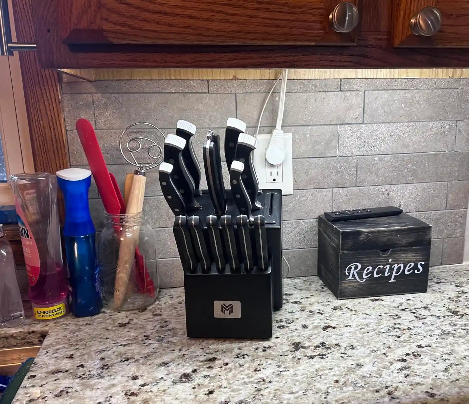 COLAMO Elongated Subway Tiles Peel & Stick Backsplash, Rock Gray