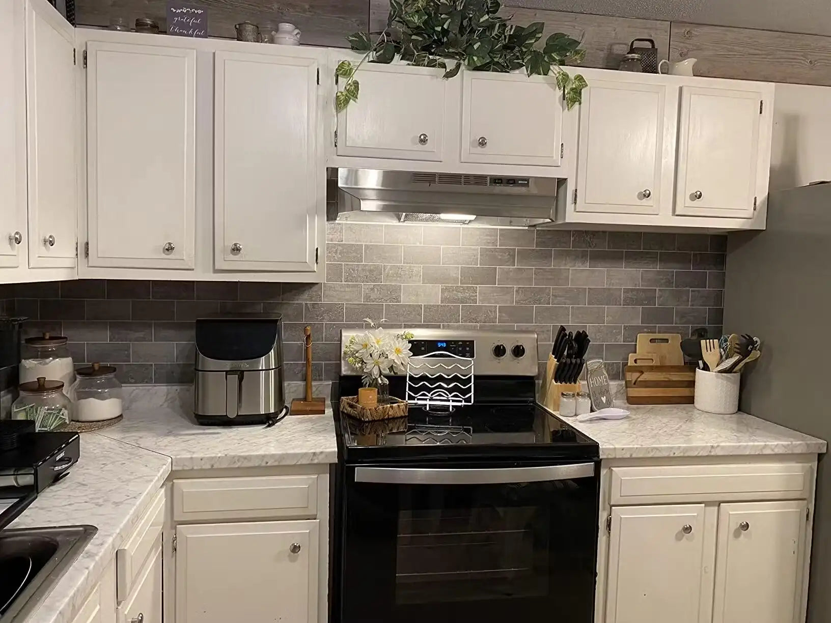 COLAMO Medium Gray Vinyl Concrete Look Peel and Stick Backsplash Subway Tiles