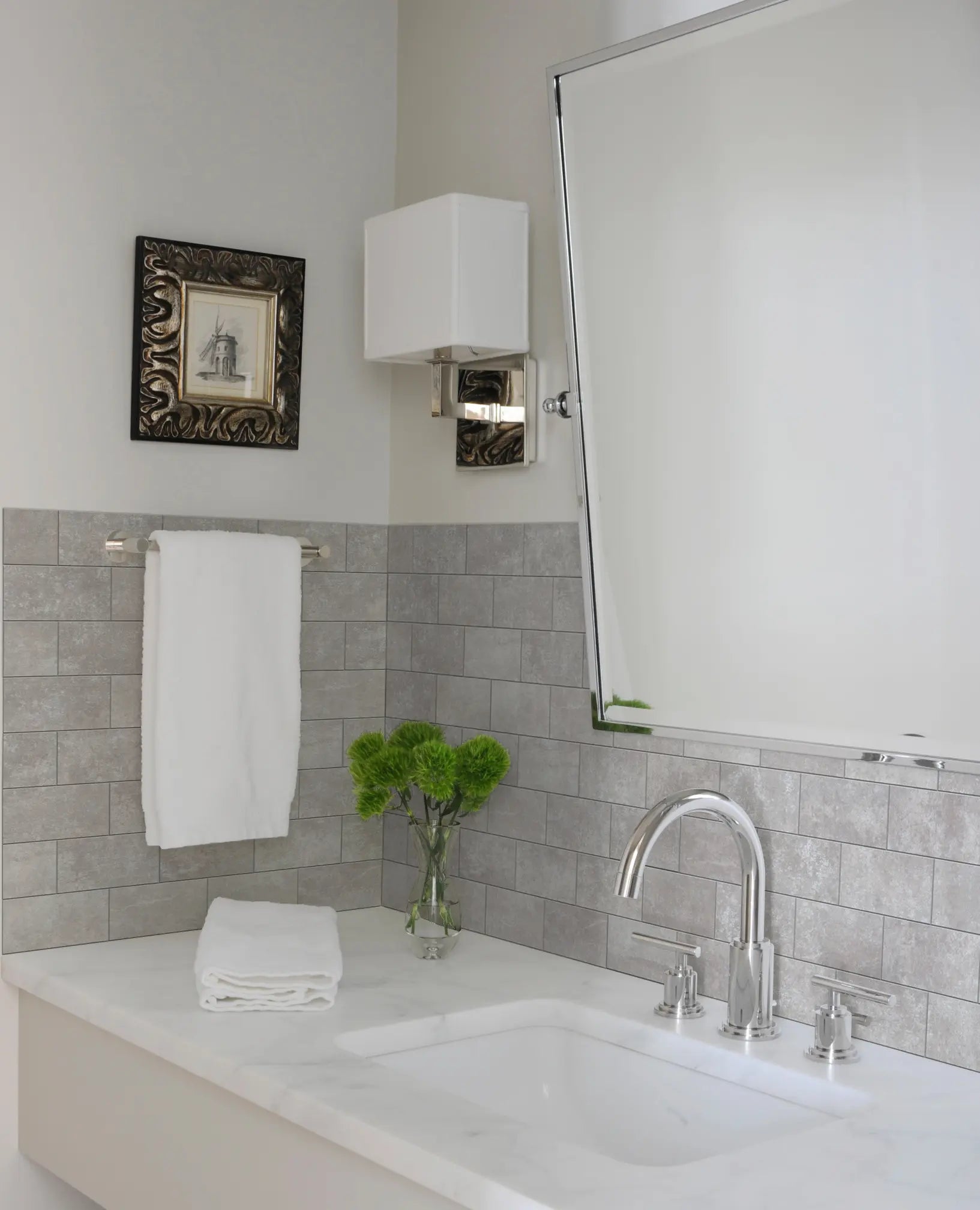 Bathroom with stone gray peel and stick tiled wall