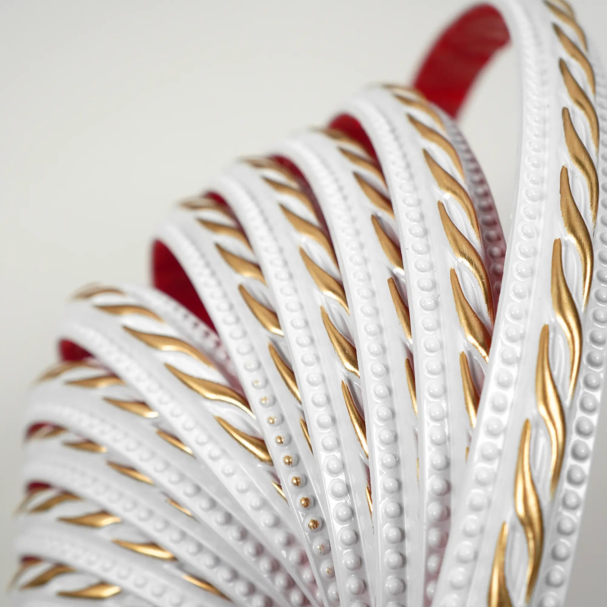 COLAMO Gilded White Molding Trim Adhesive Peel and Stick Baseboard Trim Tile Edge Trim