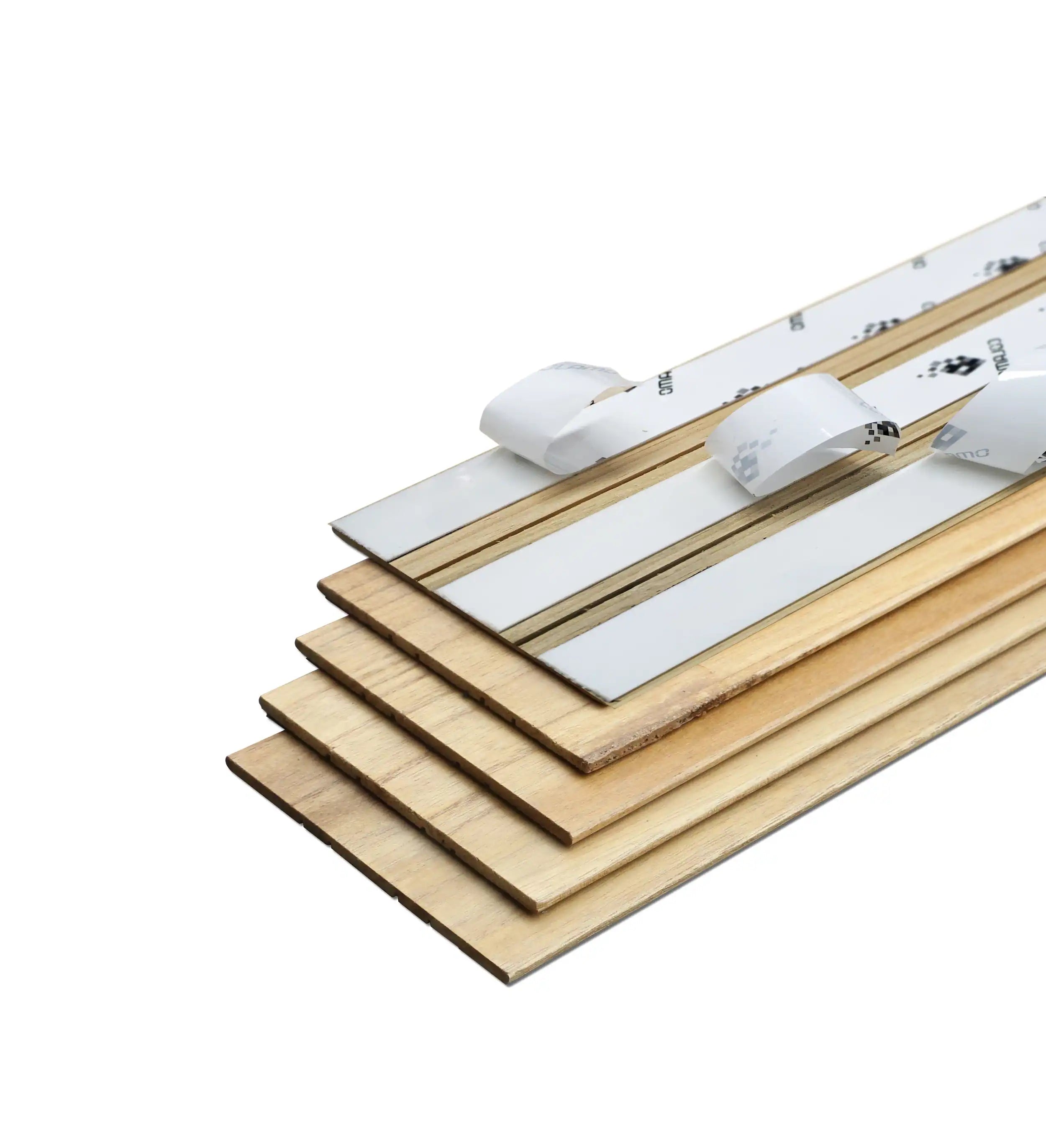 Planches autocollantes en teck COLAMO pour lambris muraux