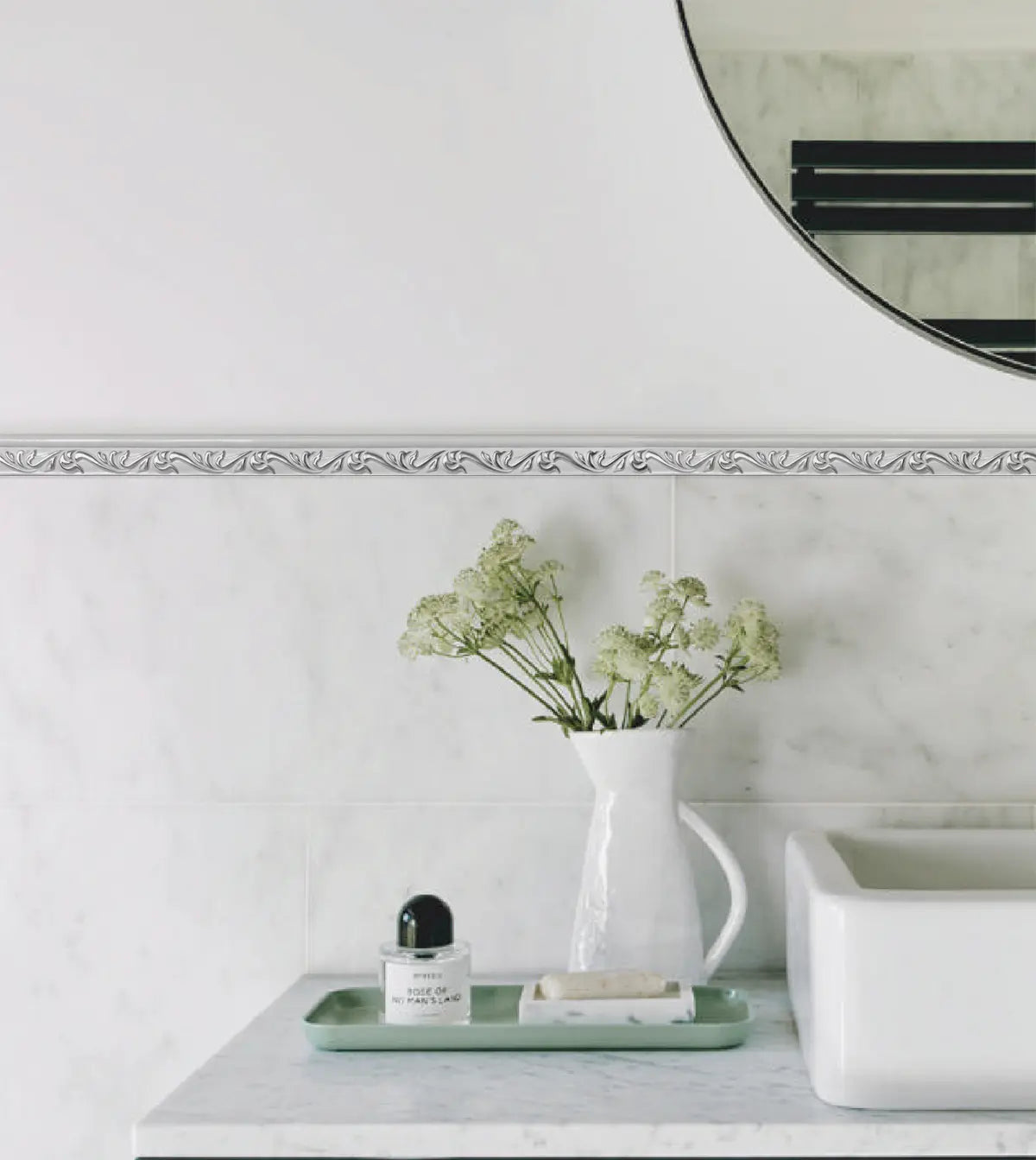 COLAMO Chromed Crown White Molding Trim Adhesive Peel and Stick Baseboard Trim Tile Edge Trim